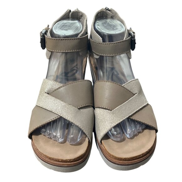 OTBT Teamwork Peep-Toe Wedge Sandals Ankle Buckle Closure Rear Zipper Size 8 - Picture 3 of 11